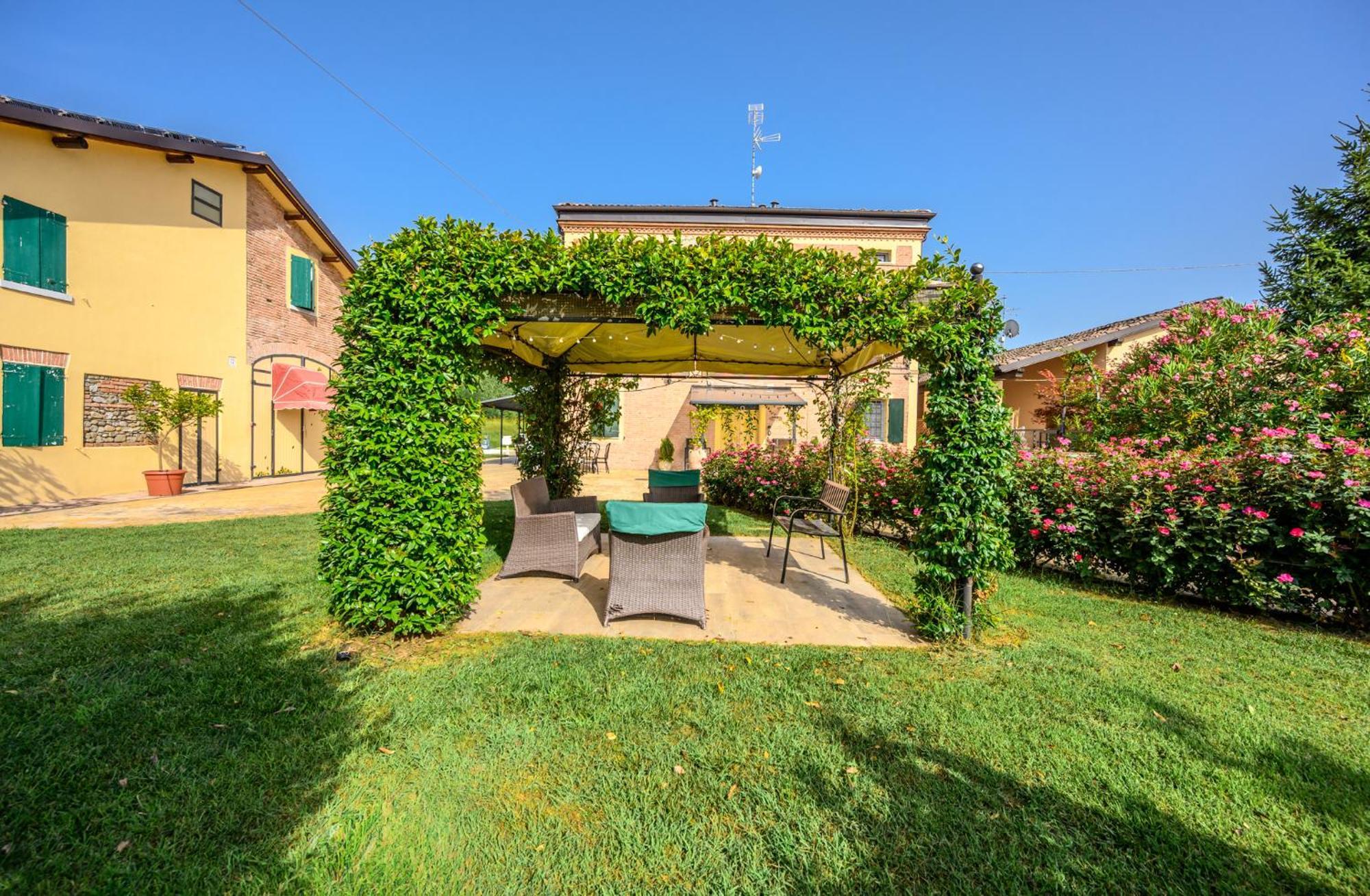 La Casa Di Valeria - Modena Bed & Breakfast Eksteriør bilde