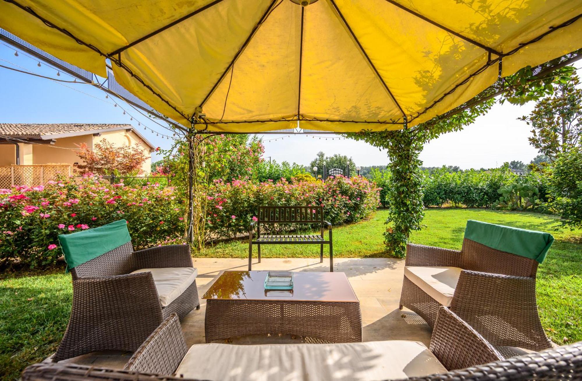 La Casa Di Valeria - Modena Bed & Breakfast Eksteriør bilde